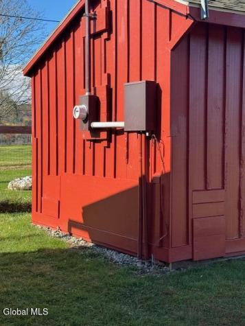 15 Loneoak Lane Petersburgh NY 12138