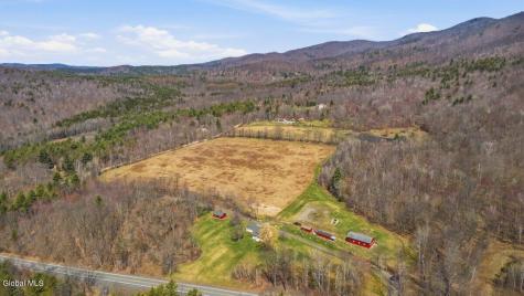 15 Loneoak Lane Petersburgh NY 12138