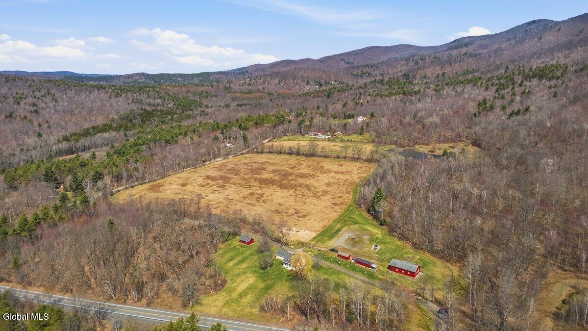 15 Loneoak Lane Petersburgh NY 12138