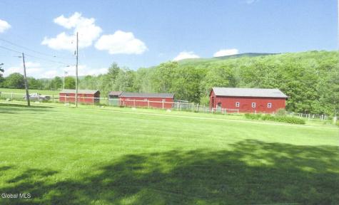 15 Loneoak Lane Petersburgh NY 12138