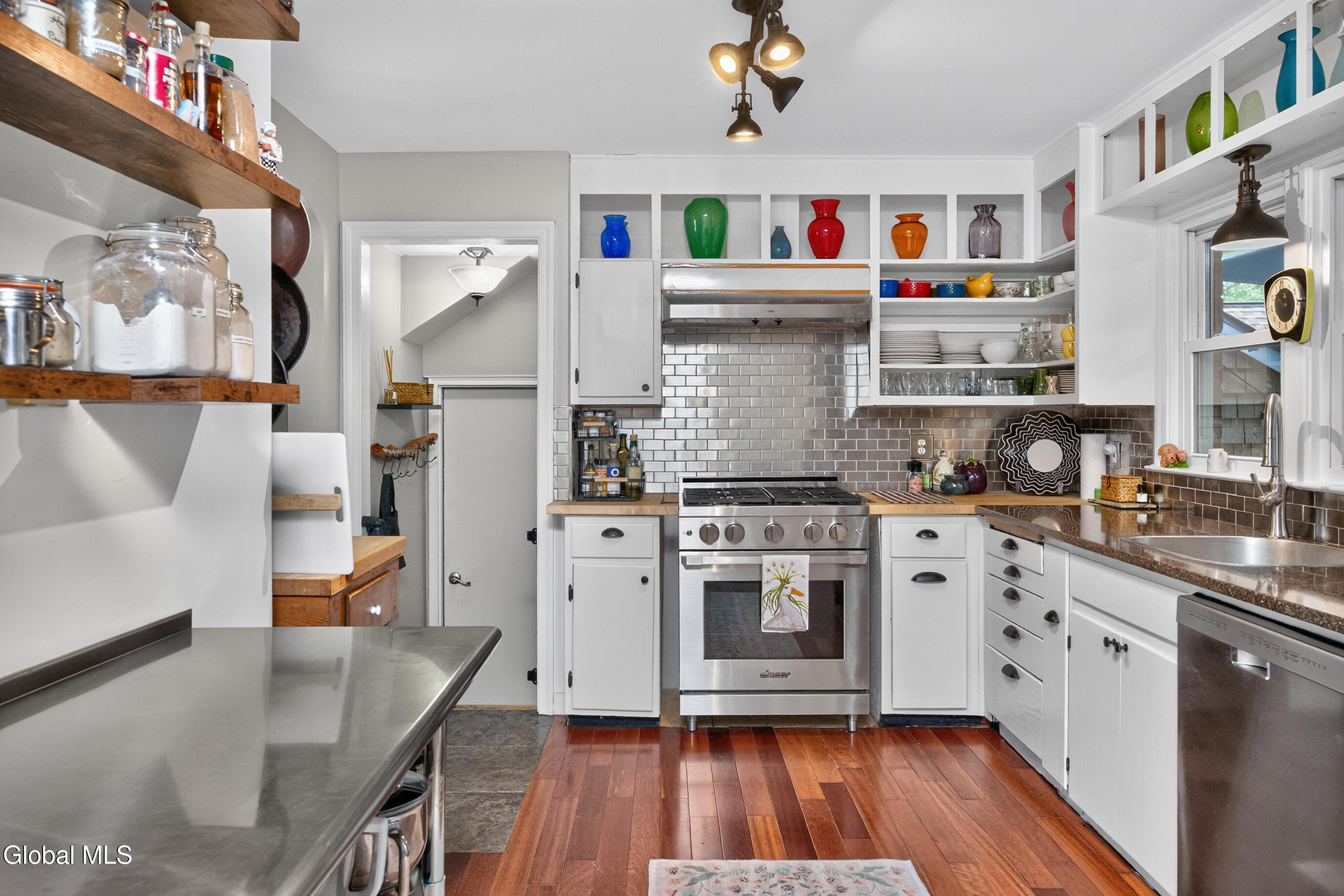 1009 Tollgate Lane Schenectady NY 12303