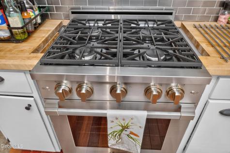 1009 Tollgate Lane Schenectady NY 12303