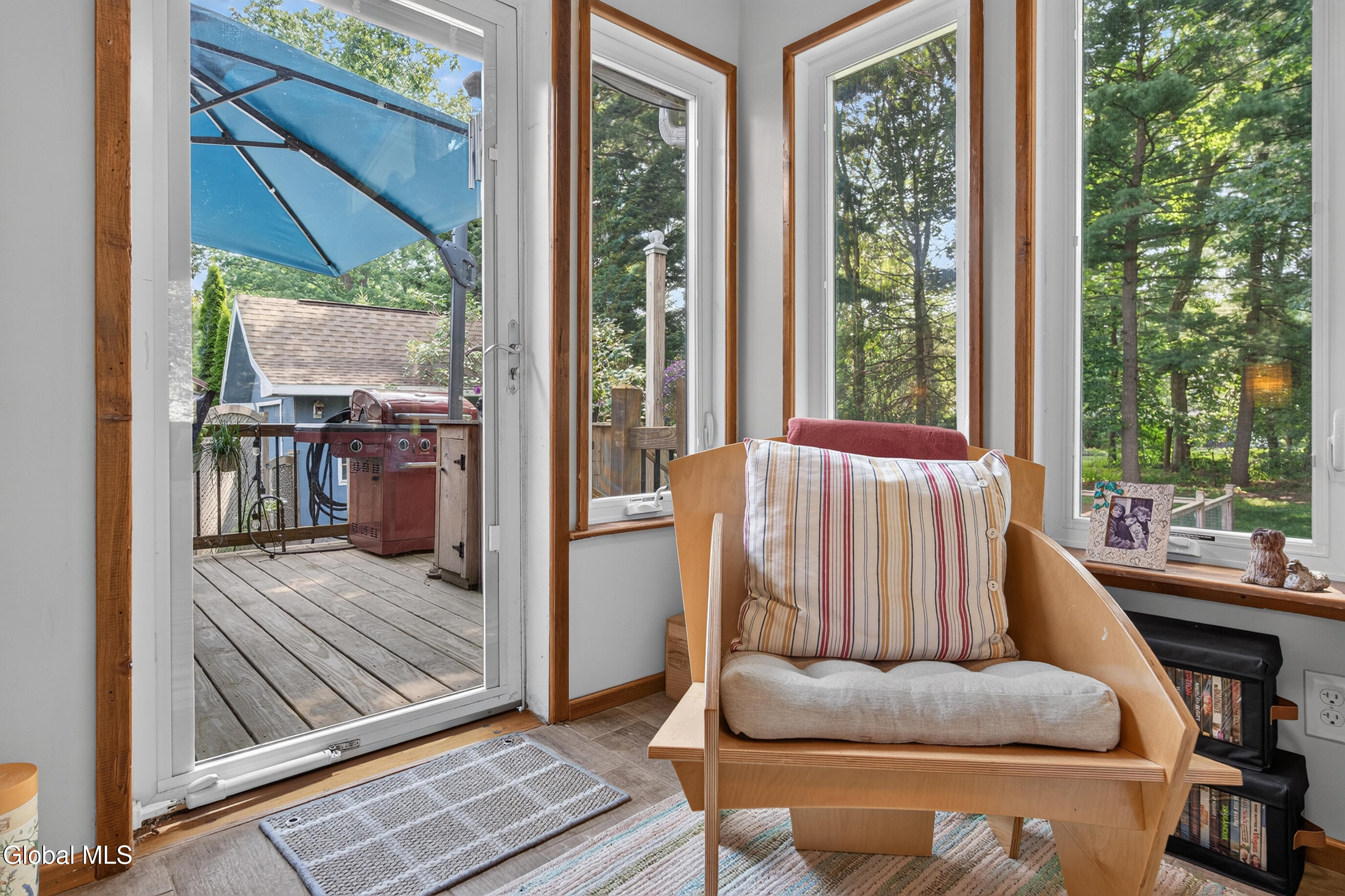 1009 Tollgate Lane Schenectady NY 12303