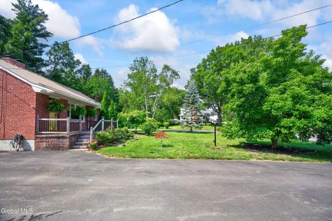 1009 Tollgate Lane Schenectady NY 12303