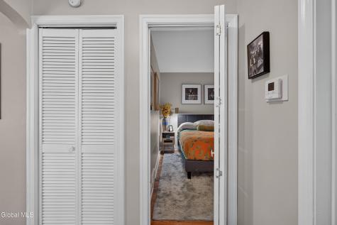 1009 Tollgate Lane Schenectady NY 12303