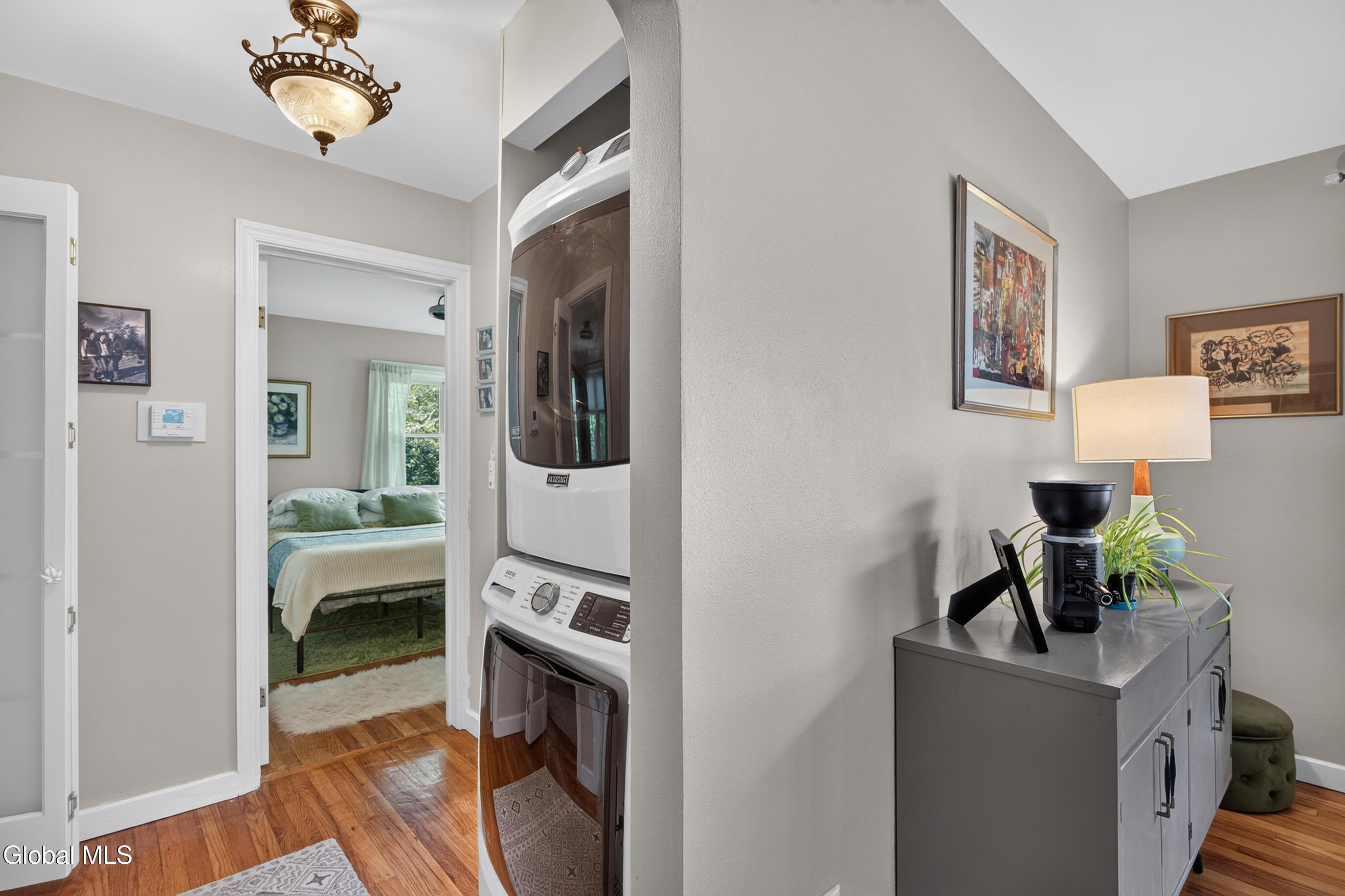 1009 Tollgate Lane Schenectady NY 12303