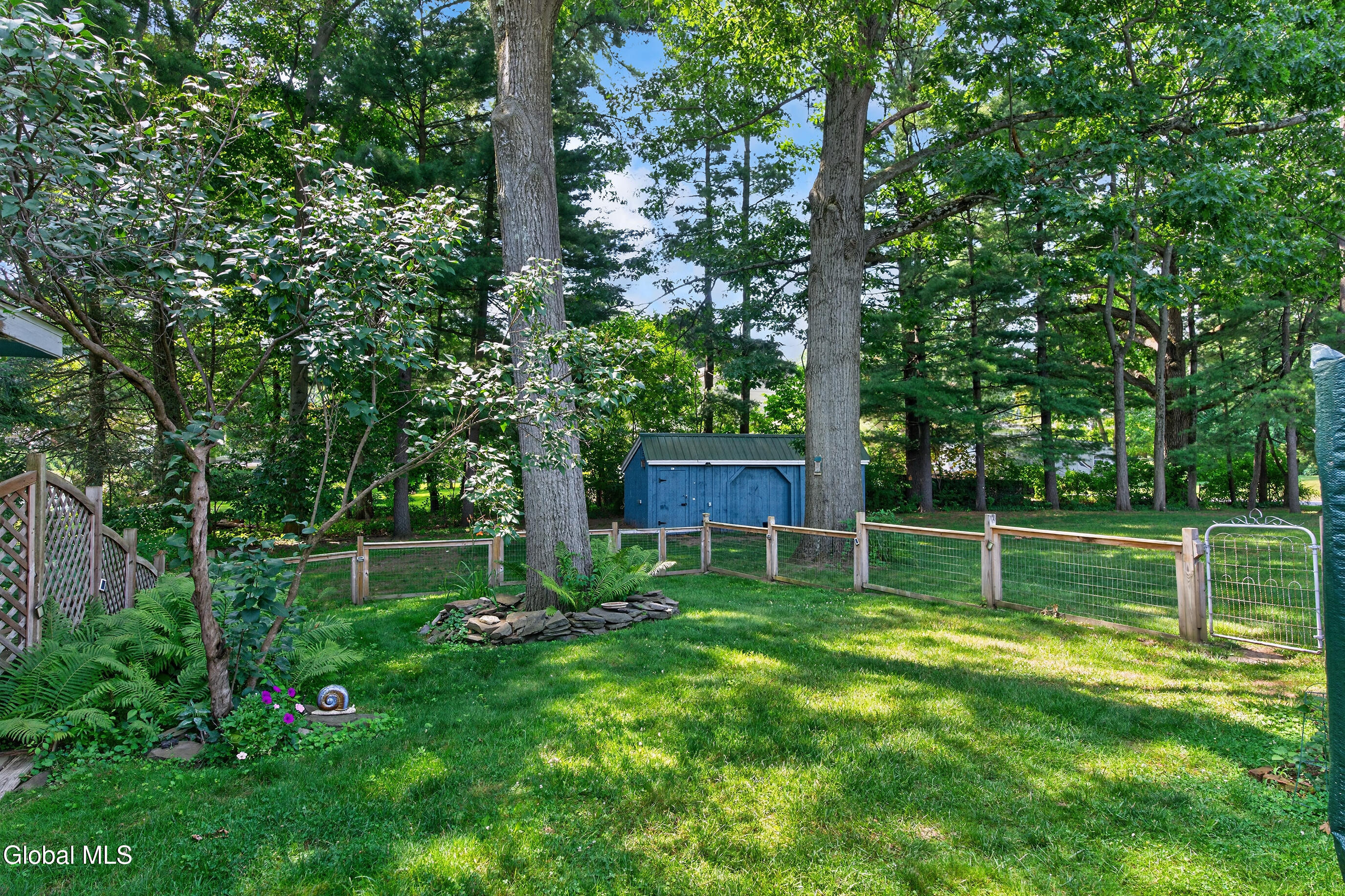1009 Tollgate Lane Schenectady NY 12303