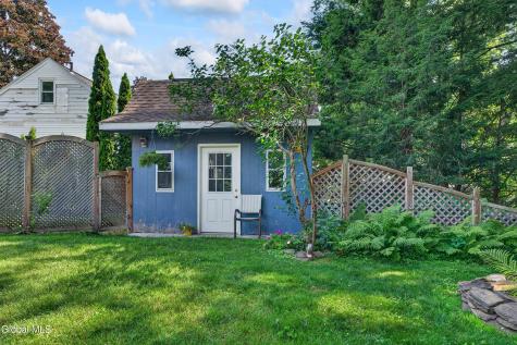 1009 Tollgate Lane Schenectady NY 12303