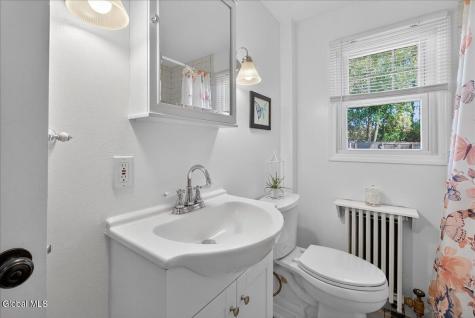 21 Pinehurst Road Albany NY 12205