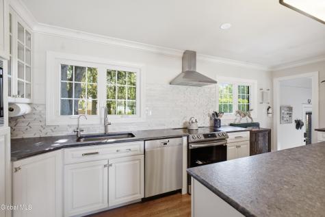 7 Macarthur Drive Saratoga Springs NY 12866