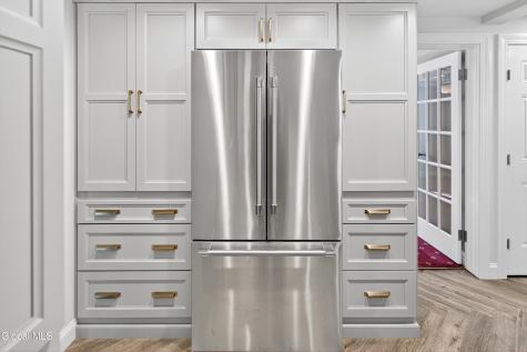 91 Darroch Road Delmar NY 12054