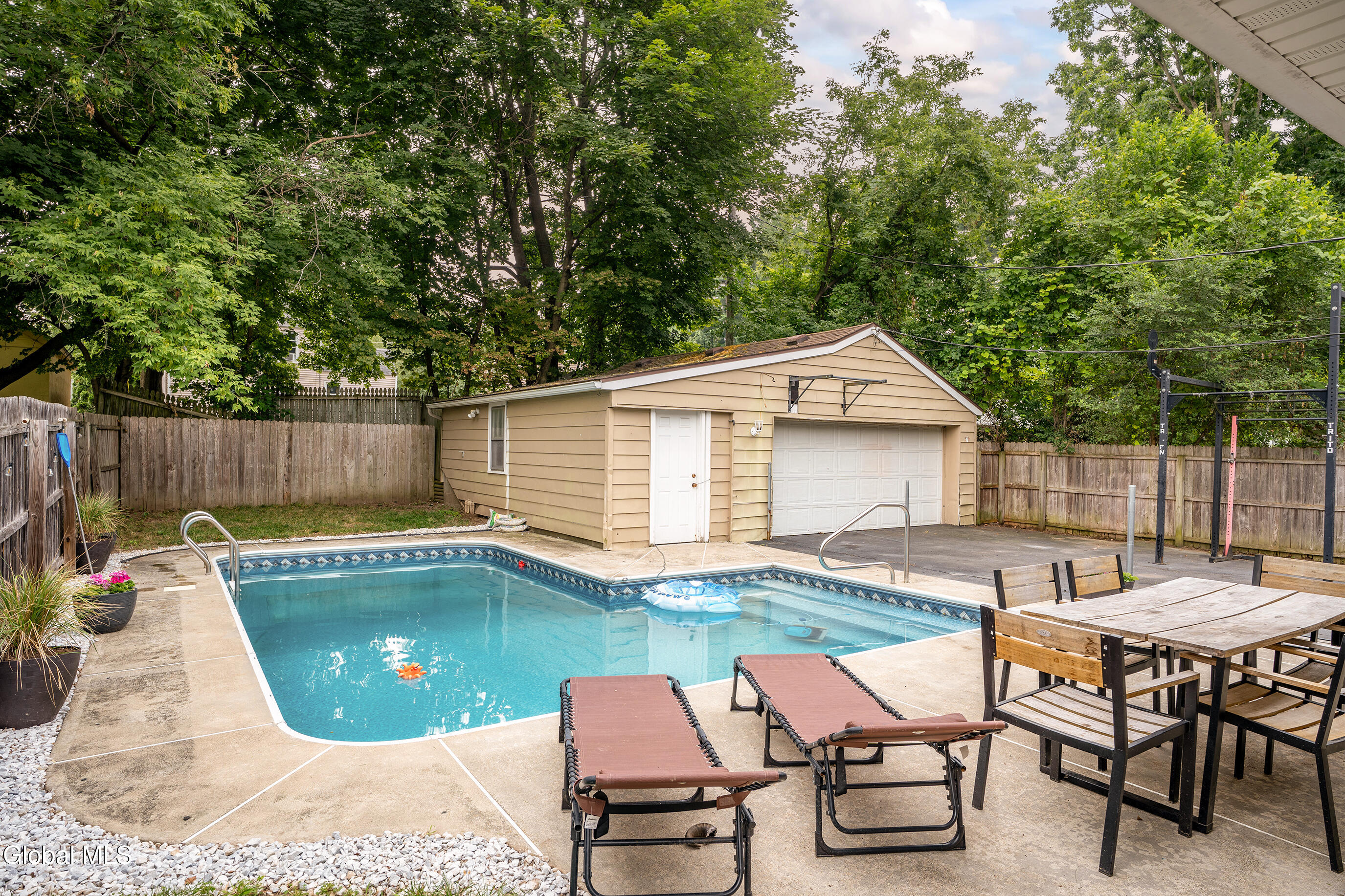 14 Fletcher Road Albany NY 12203