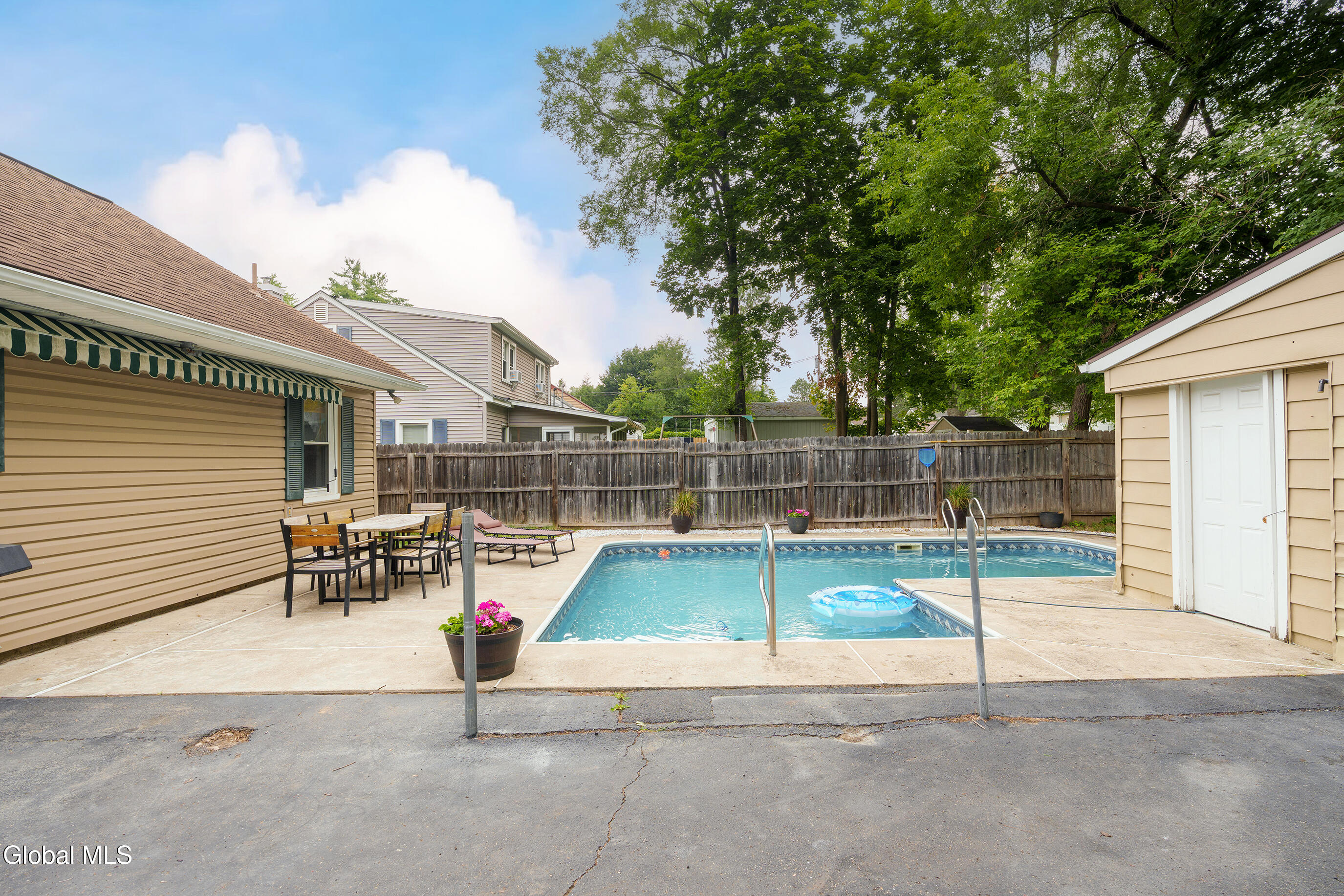 14 Fletcher Road Albany NY 12203