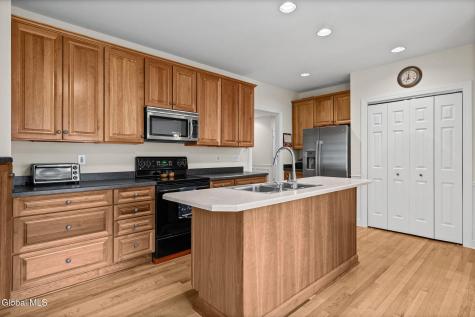 11 Ledgewood Drive Troy NY 12180
