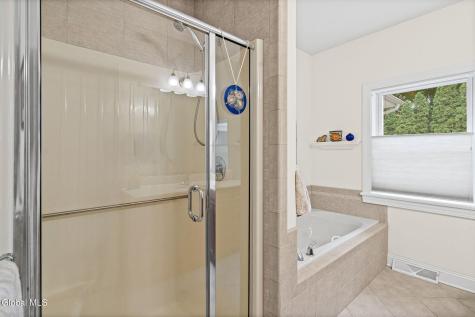11 Ledgewood Drive Troy NY 12180