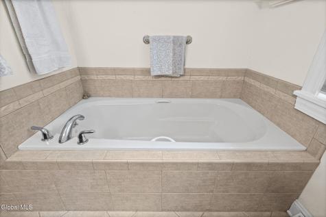 11 Ledgewood Drive Troy NY 12180