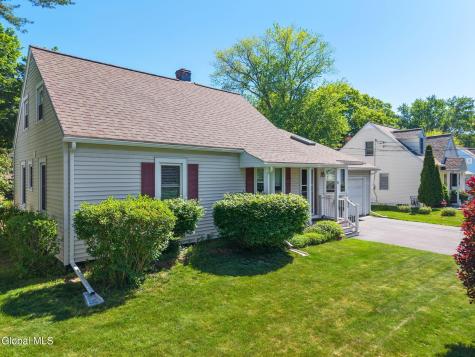 13 Saratoga Drive Glenville NY 12302