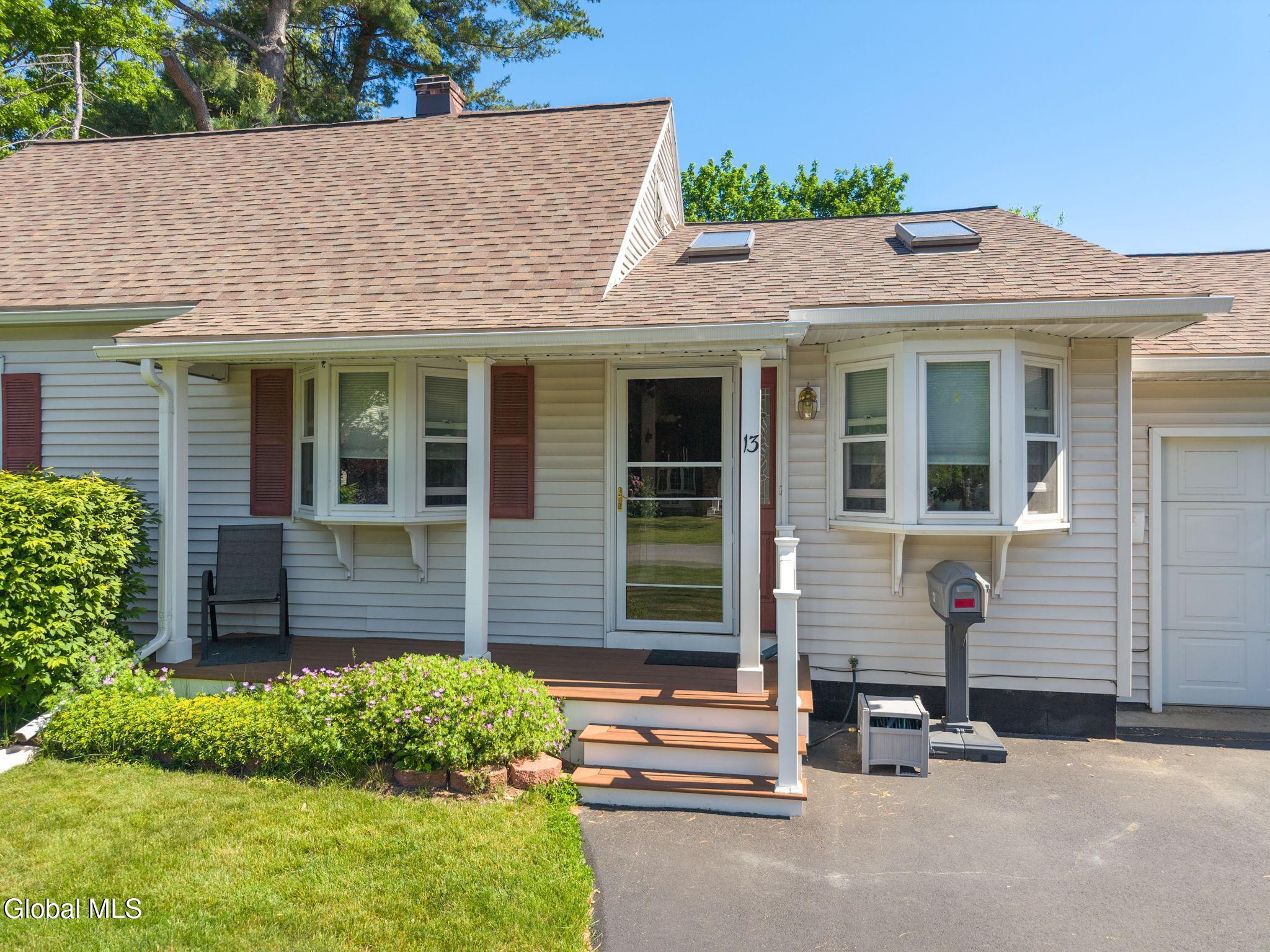 13 Saratoga Drive Glenville NY 12302
