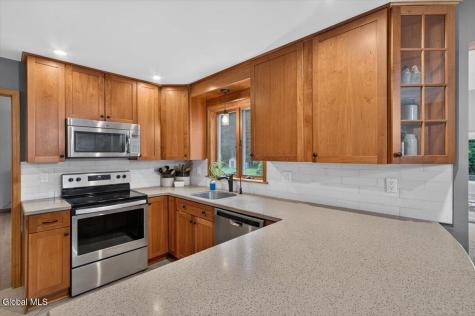 9 Judith Drive Clifton Park NY 12065