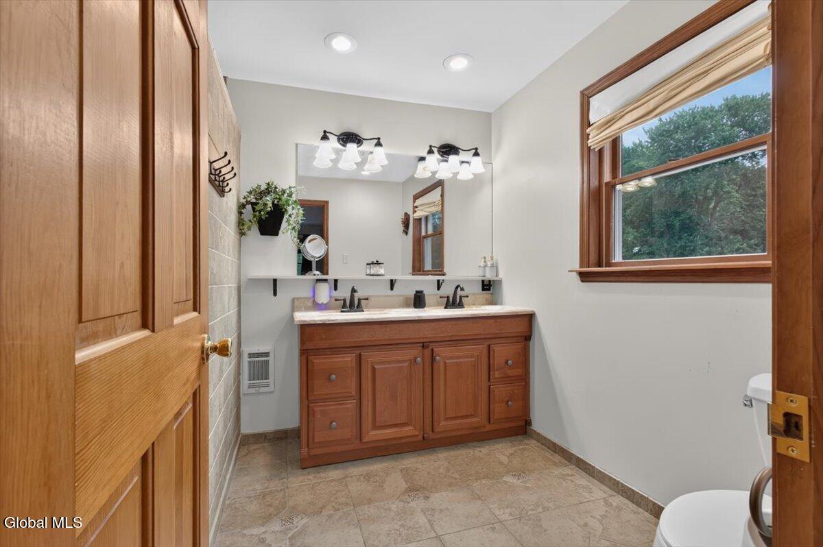 9 Judith Drive Clifton Park NY 12065