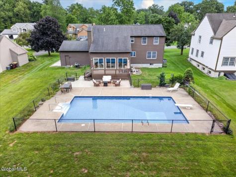 9 Judith Drive Clifton Park NY 12065