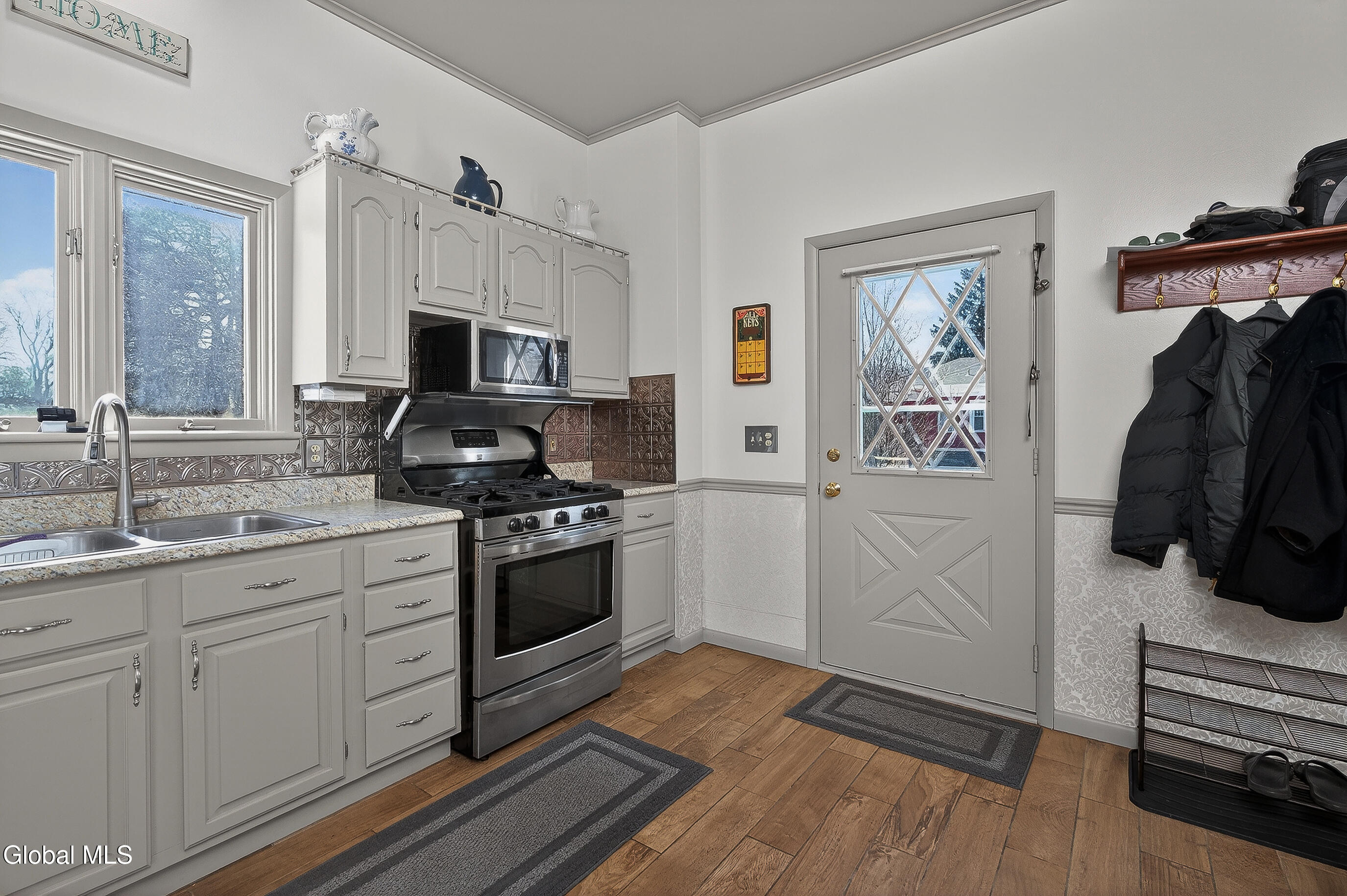 484 Kenwood Avenue Delmar NY 12054