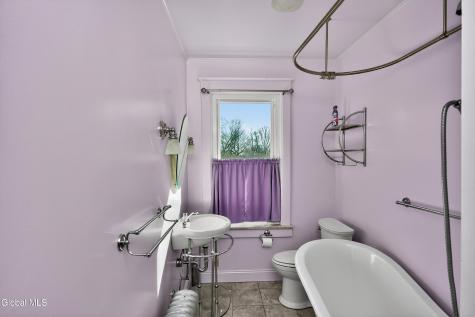 484 Kenwood Avenue Delmar NY 12054