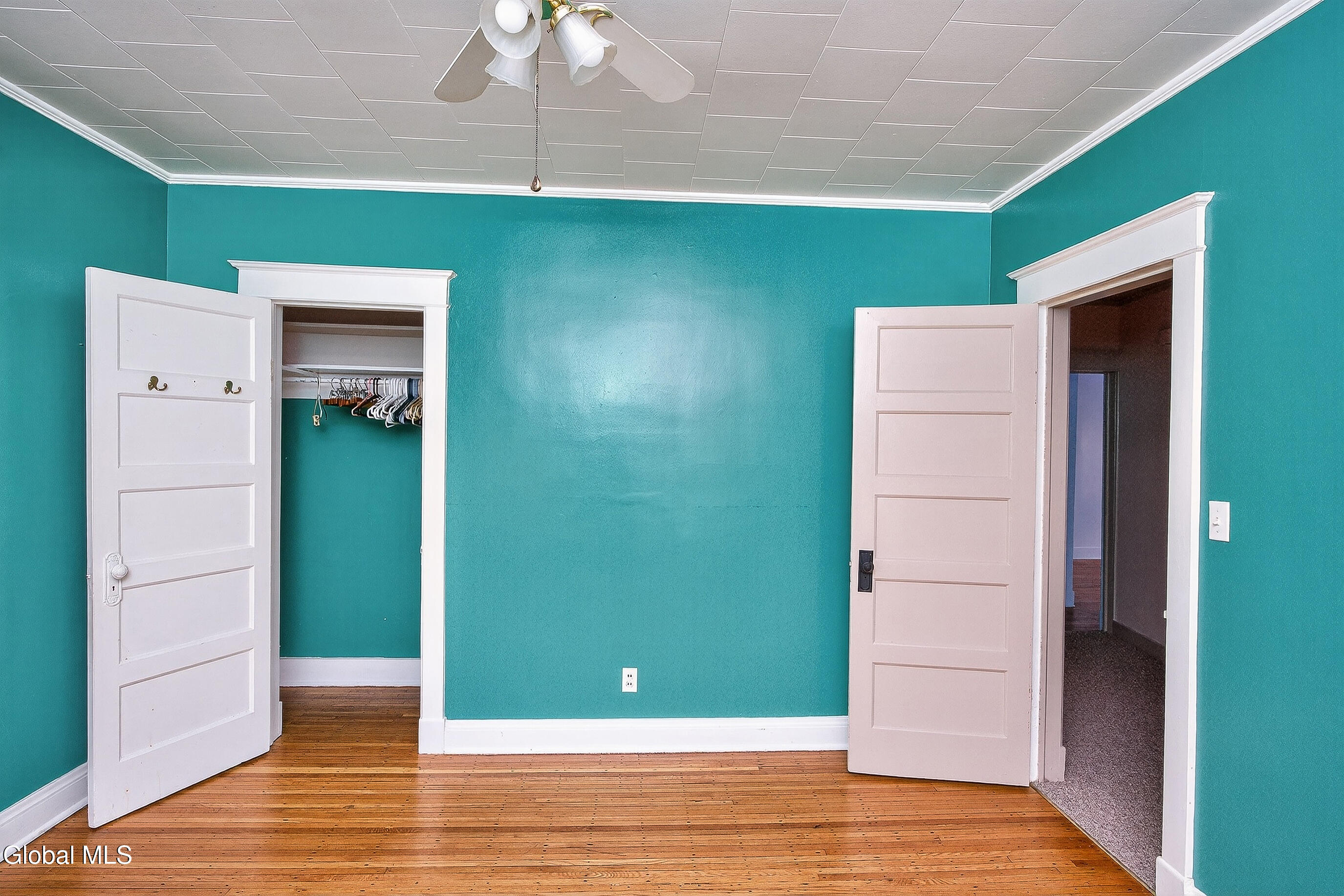 484 Kenwood Avenue Delmar NY 12054