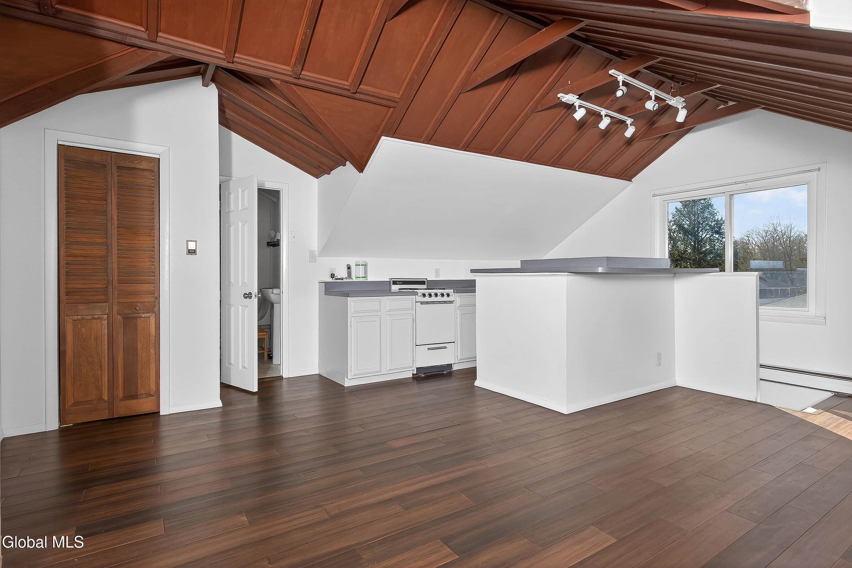 484 Kenwood Avenue Delmar NY 12054