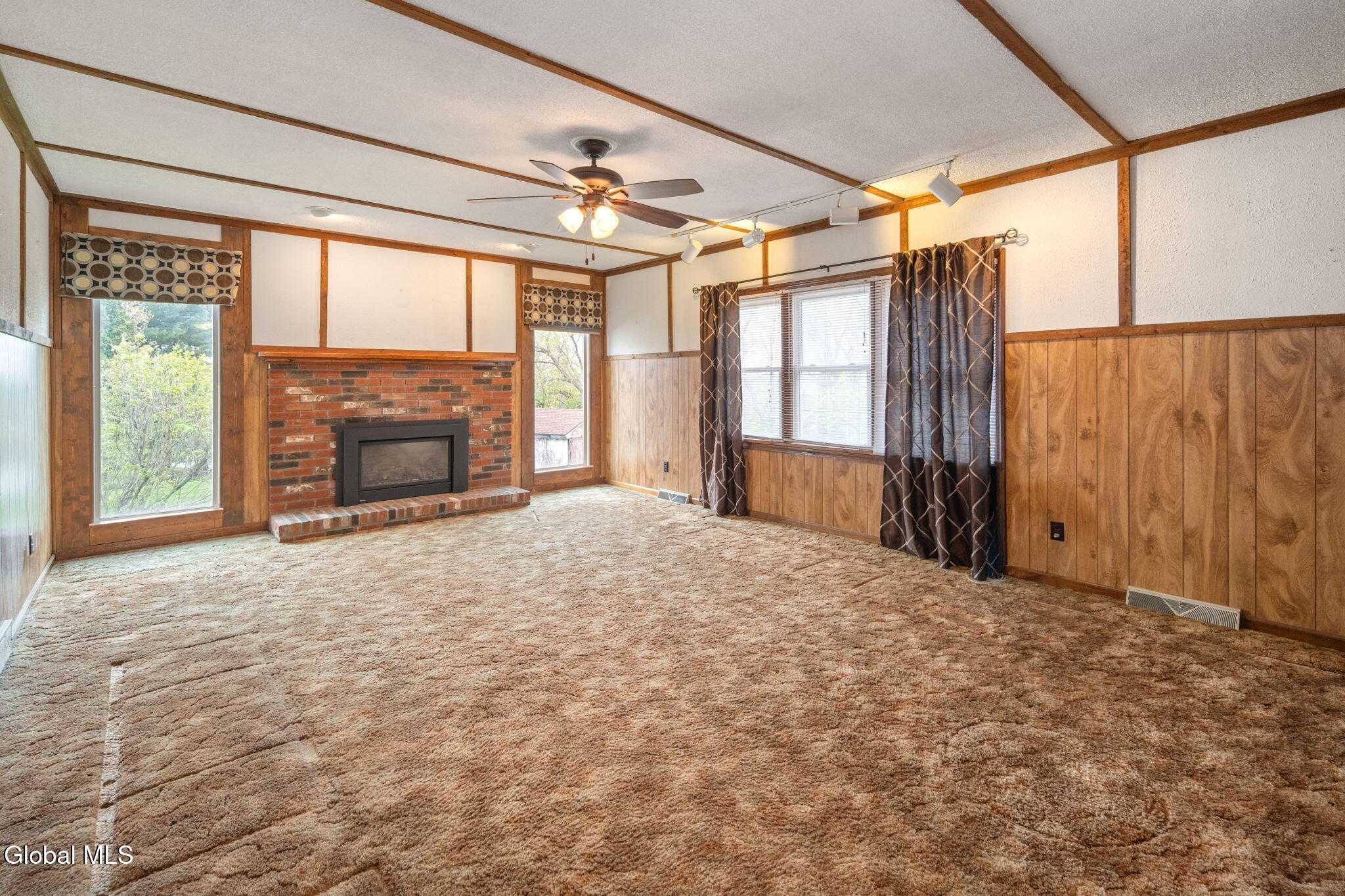 8 Windlass Drive Latham NY 12110