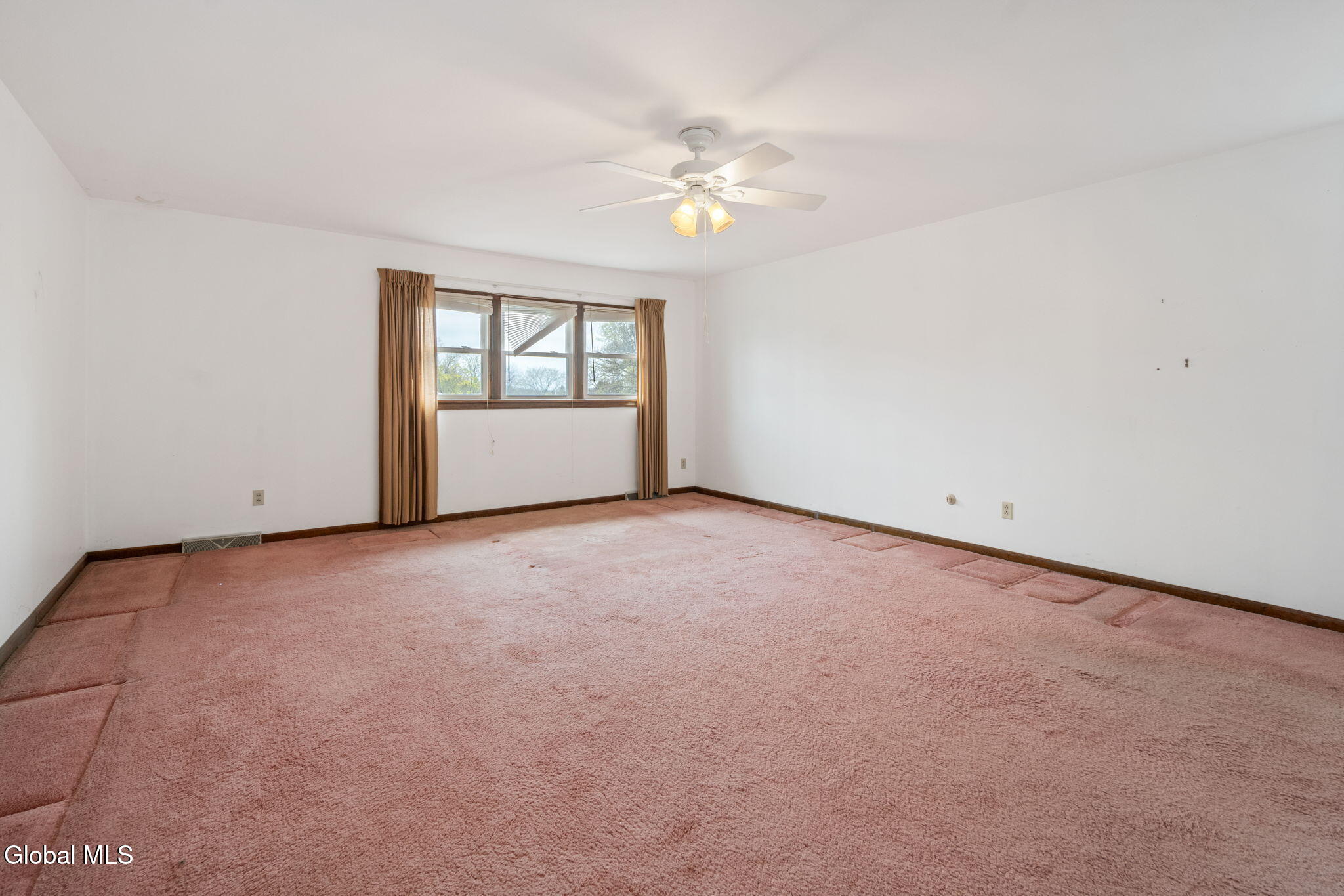 8 Windlass Drive Latham NY 12110