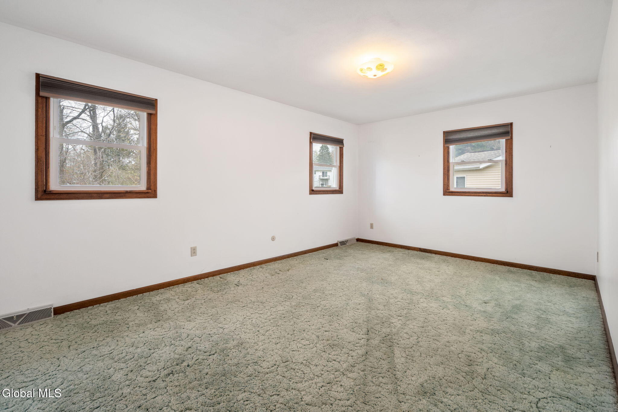 8 Windlass Drive Latham NY 12110