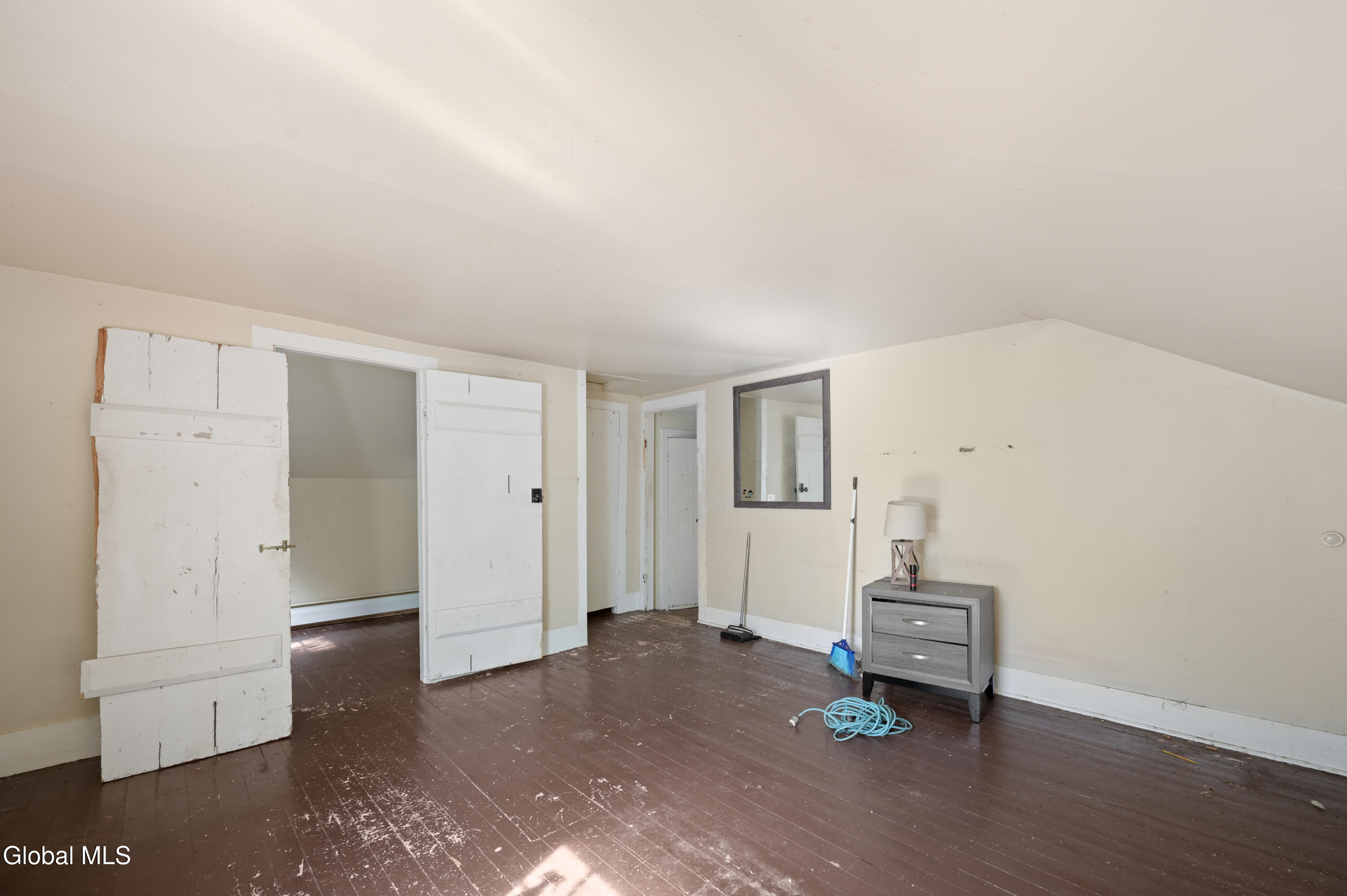 200 Davis Mount Road Oak Hill NY 12469