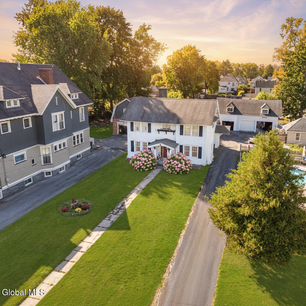 33 Kingsboro Avenue Gloversville NY 12078