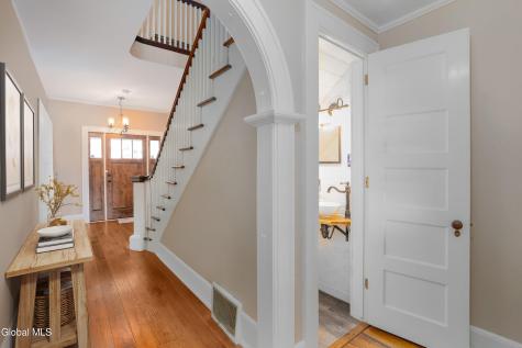 33 Kingsboro Avenue Gloversville NY 12078