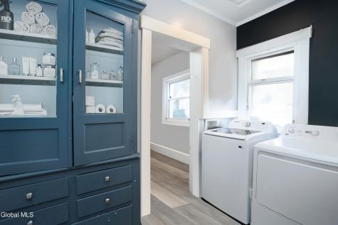 33 Kingsboro Avenue Gloversville NY 12078