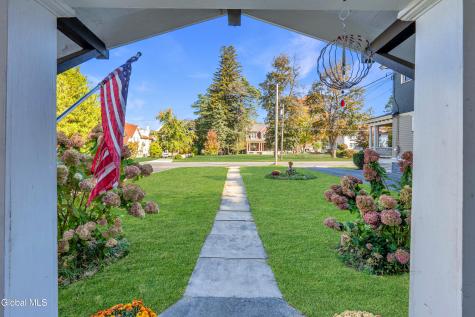 33 Kingsboro Avenue Gloversville NY 12078