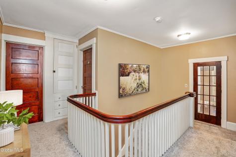 33 Kingsboro Avenue Gloversville NY 12078