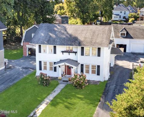 33 Kingsboro Avenue Gloversville NY 12078