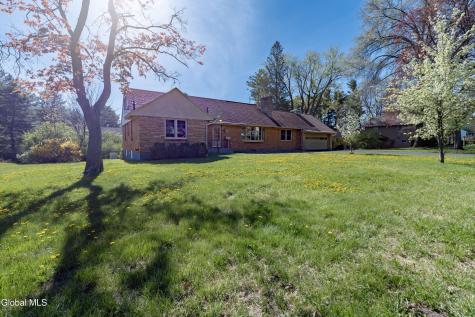 1258 Hawthorn Road Niskayuna NY 12309