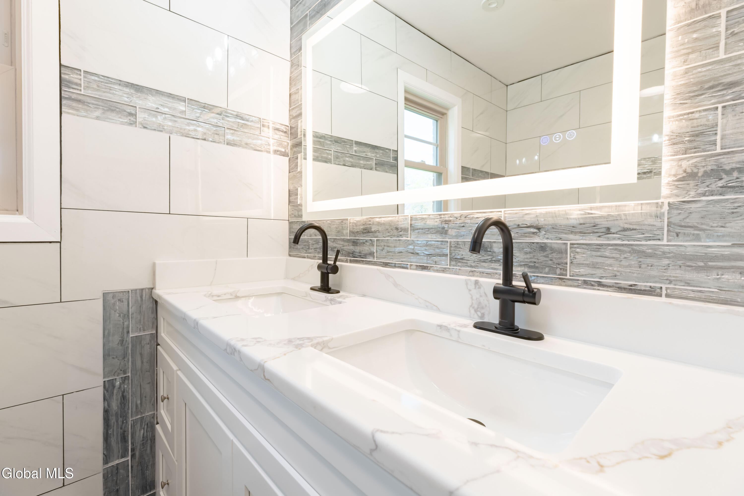 1258 Hawthorn Road Niskayuna NY 12309