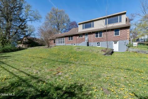 1258 Hawthorn Road Niskayuna NY 12309