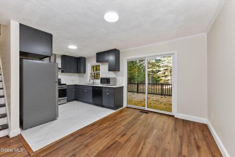 13 Walsh Lane Clifton Park NY 12065