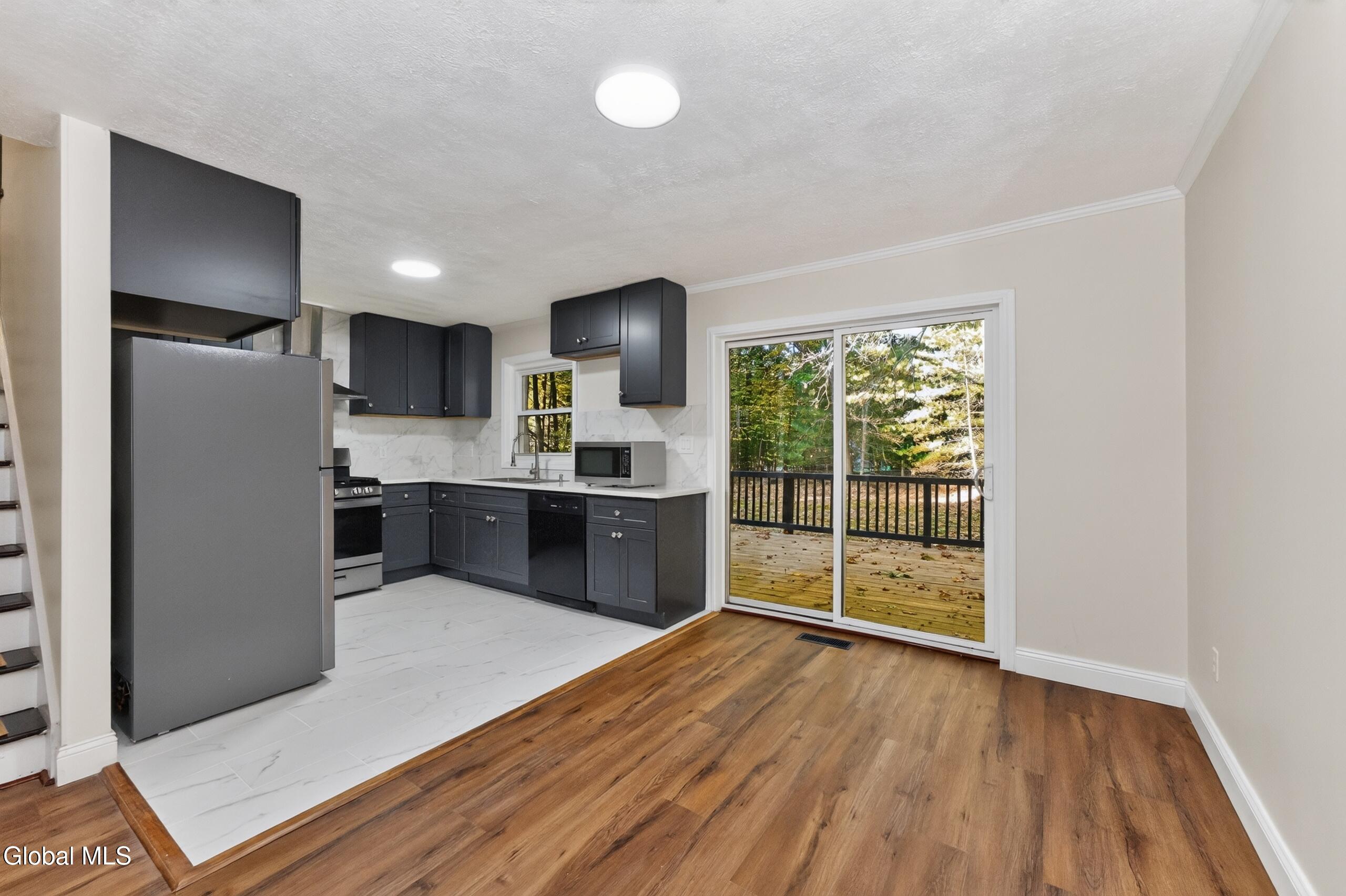 13 Walsh Lane Clifton Park NY 12065