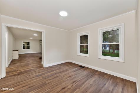 13 Walsh Lane Clifton Park NY 12065