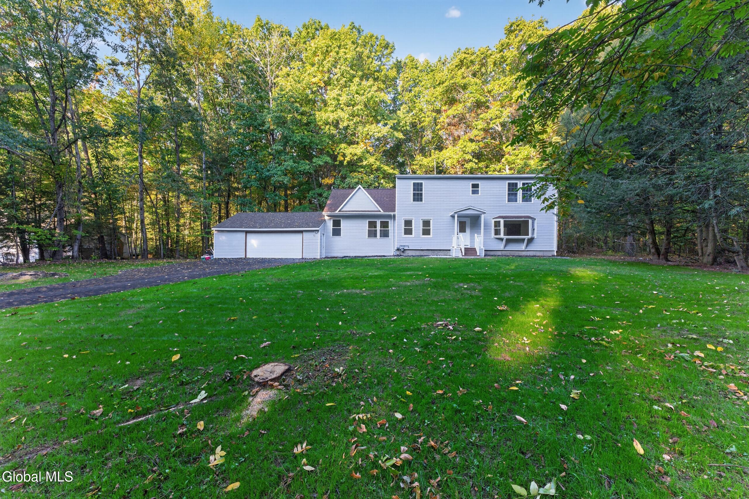 13 Walsh Lane Clifton Park NY 12065