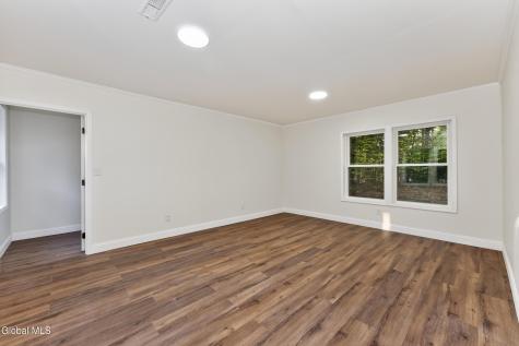 13 Walsh Lane Clifton Park NY 12065
