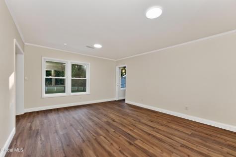 13 Walsh Lane Clifton Park NY 12065