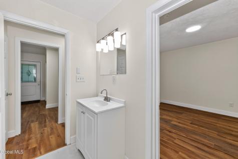 13 Walsh Lane Clifton Park NY 12065