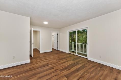 13 Walsh Lane Clifton Park NY 12065